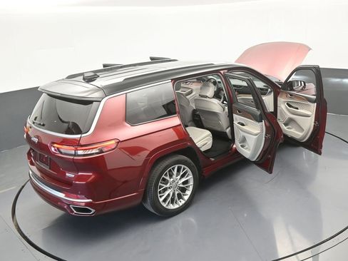 Used 2023 Jeep Grand Cherokee L Summit w/ Luxury Tech Group V image 78