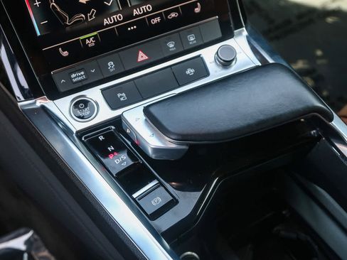 Used 2022 Audi e-tron Premium image 21