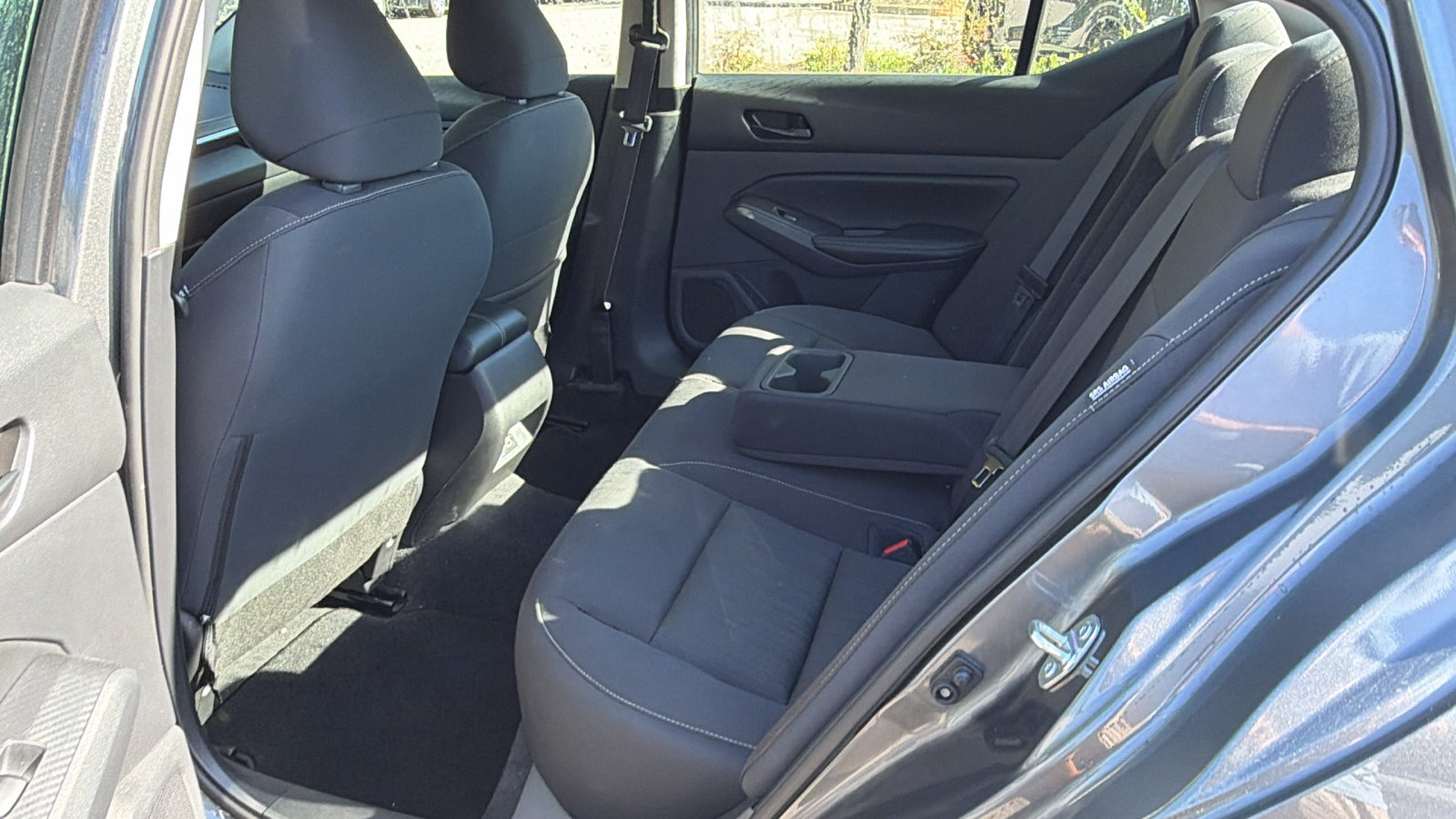 Used 2025 Nissan Altima 2.5 SV FWD image 24