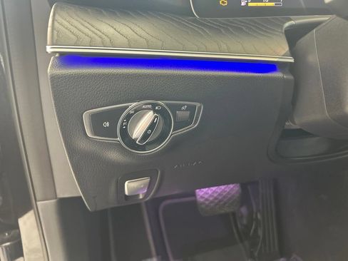 Used 2019 Mercedes-Benz E 300 image 42