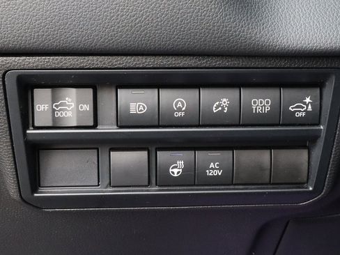 Used 2024 Toyota Tundra Limited image 19