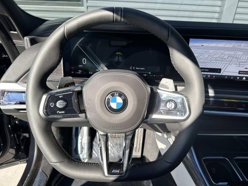 Used 2024 BMW 760i xDrive image 24
