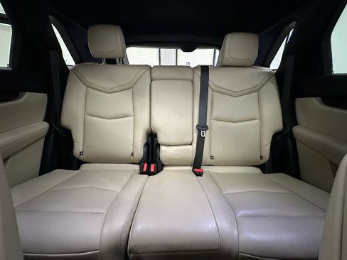 Used 2018 Cadillac XT5 Luxury w/ Driver Awareness Package AWD/4WD image 25