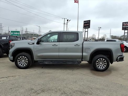 Used 2023 GMC Sierra 1500 AT4 w/ AT4 Premium Package image 4