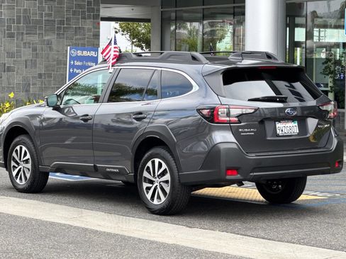 Certified 2025 Subaru Outback Premium AWD/4WD image 6