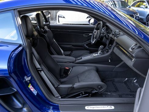Used 2025 Porsche 718 Cayman GTS RWD image 46