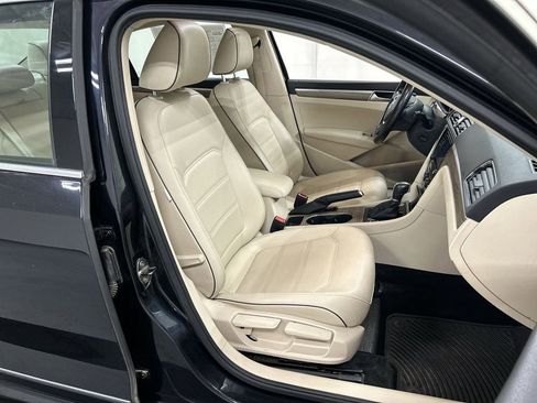 Used 2017 Volkswagen Passat 1.8T SE FWD image 23