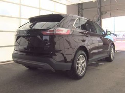 Used 2024 Ford Edge SEL w/ Convenience Package AWD/4WD image 5