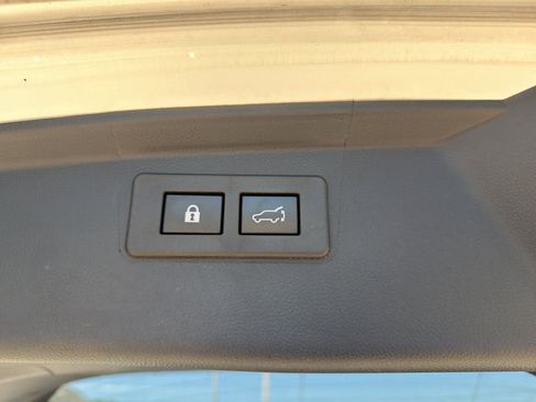 Used 2023 Subaru Outback Limited AWD/4WD image 25