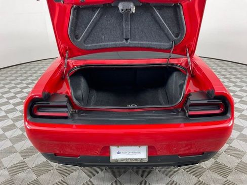 Used 2022 Dodge Challenger GT image 9