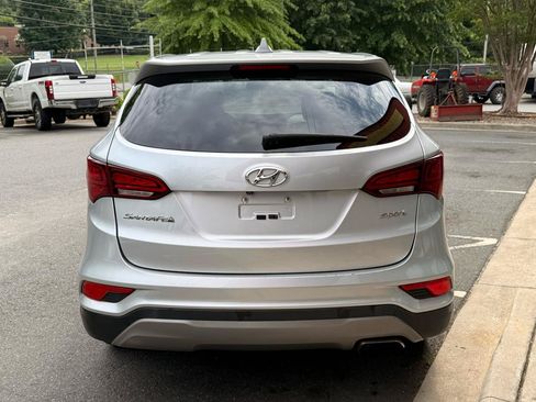 Used 2017 Hyundai Santa Fe Sport FWD image 3