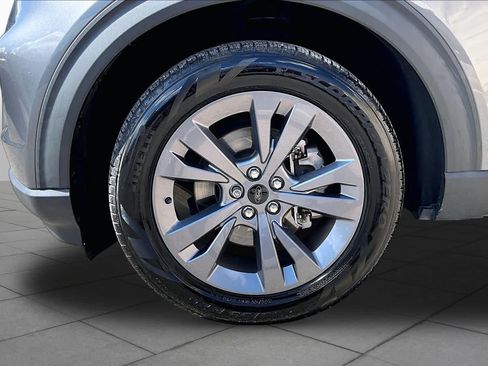 Used 2022 Ford Explorer XLT w/ Equipment Group 202A RWD image 14