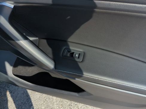 Used 2023 Volkswagen Tiguan S image 32