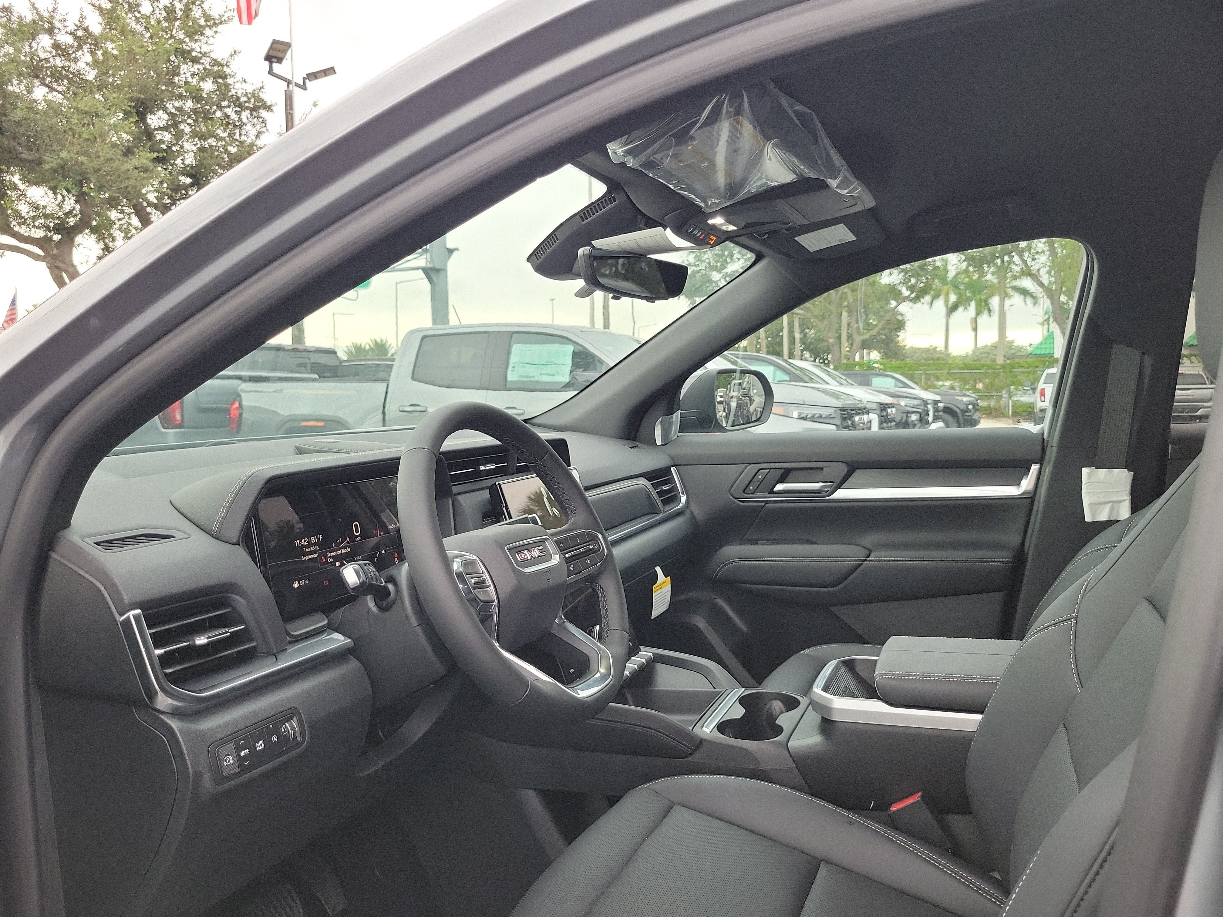 New 2027 GMC Terrain Elevation w/ Elevation Premium Package FWD image 8