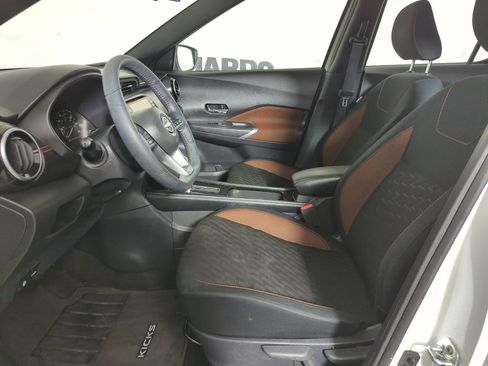Used 2022 Nissan Kicks SR FWD image 7