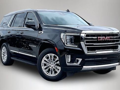 Used 2024 GMC Yukon SLT AWD/4WD image 1