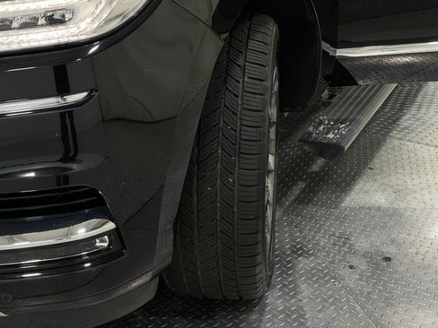 Used 2019 Lincoln Navigator Reserve AWD/4WD image 38