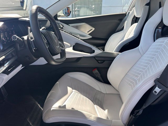 Used 2024 Chevrolet Corvette Stingray Premium Conv w/ Z51 Performance Package RWD image 16