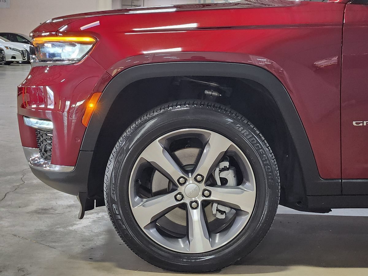 Used 2023 Jeep Grand Cherokee L Limited w/ Luxury Tech Group II RWD image 5
