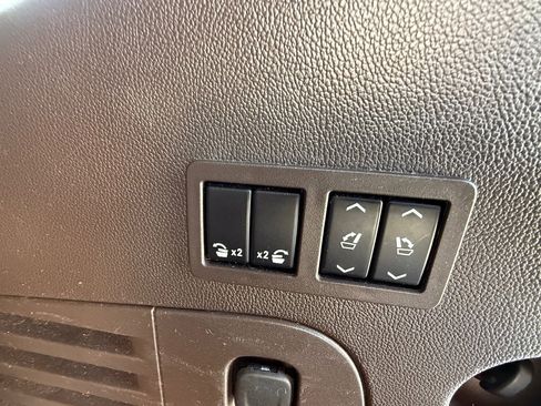 Used 2019 GMC Yukon Denali w/ Denali Ultimate Package image 25