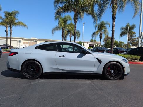 Used 2022 BMW M4 Coupe w/ Executive Package RWD image 11