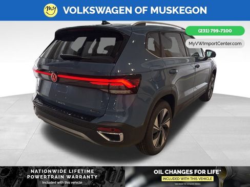 New 2026 Volkswagen Taos SE image 7