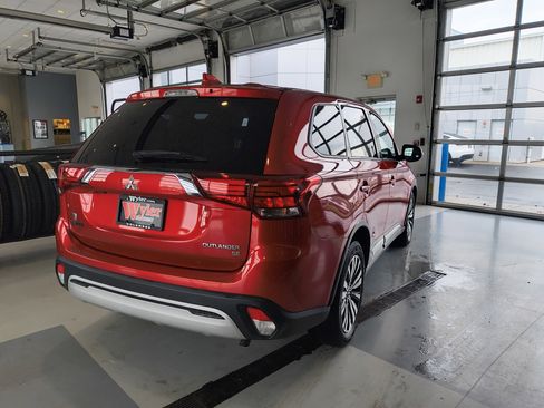 Used 2019 Mitsubishi Outlander ES image 4