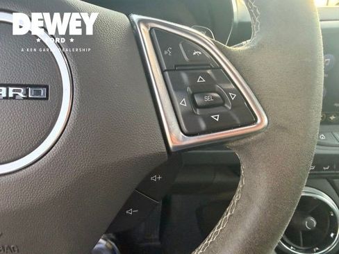 Used 2020 Chevrolet Camaro SS RWD image 17