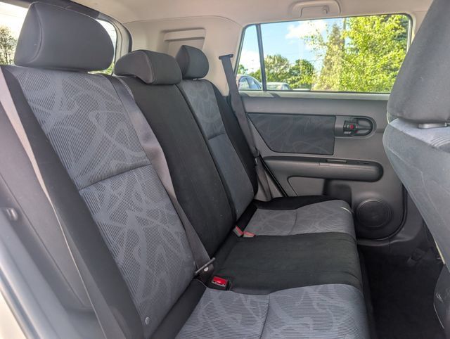 Used 2012 Scion xB FWD image 18