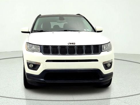 Used 2019 Jeep Compass Latitude AWD/4WD image 2