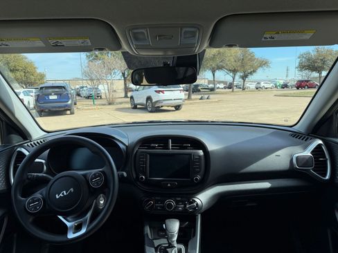 Used 2025 Kia Soul LX w/ LX Technology Package image 59