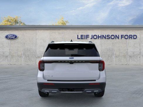 New 2026 Ford Explorer Active w/ Active Comfort Package RWD image 5