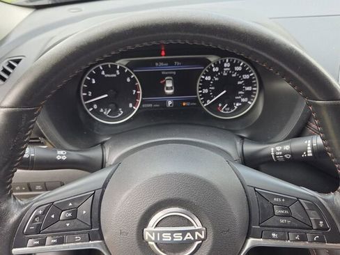 Used 2024 Nissan Sentra SR w/ SR Premium Package FWD image 23