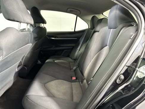 Used 2022 Toyota Camry LE image 27