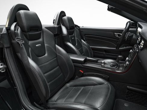 Used 2013 Mercedes-Benz SLK 55 AMG image 45