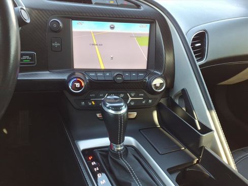 Used 2015 Chevrolet Corvette Z06 w/ 3LZ Preferred Equipment Group image 7