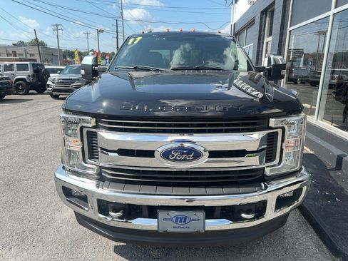 Used 2017 Ford F350 XLT AWD/4WD image 2