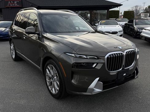 Used 2024 BMW X7 xDrive40i image 14