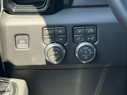 New 2026 GMC Sierra 2500 AT4X w/ LPO, Black Badging Package AWD/4WD image 15