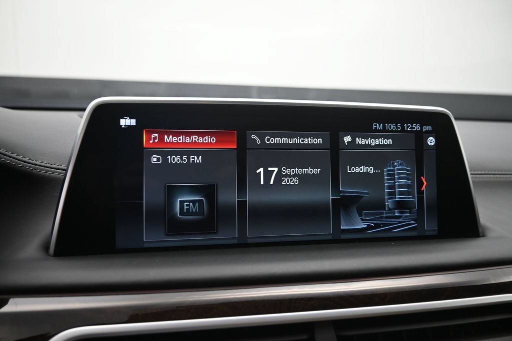 Used 2019 BMW 750i w/ Executive Package RWD image 16