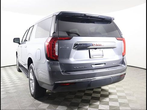 Used 2021 GMC Yukon XL SLT w/ SLT Luxury Plus Package RWD image 4