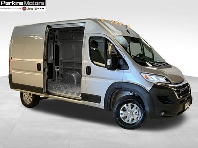 New 2025 RAM ProMaster 1500 w/ Quick Order Package 22G SLT