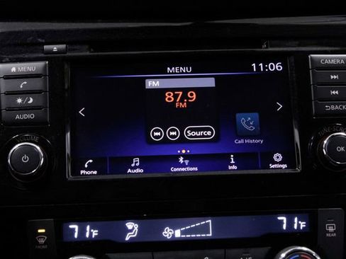 Used 2020 Nissan Rogue SV image 29