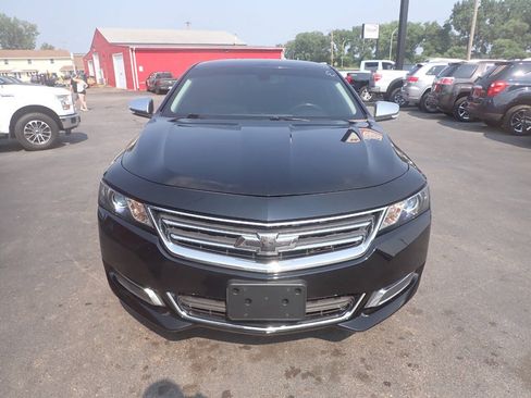 Used 2016 Chevrolet Impala LT FWD image 2