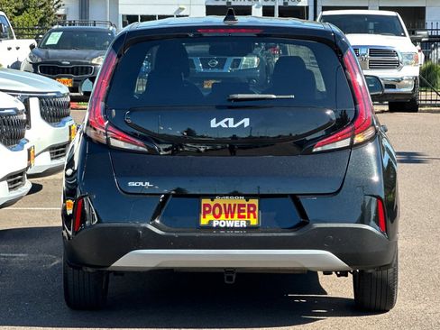 Used 2023 Kia Soul LX w/ LX Technology Package FWD image 5