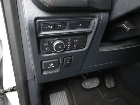 Certified 2022 Ford F150 XLT w/ Equipment Group 302A High image 13