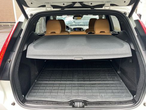 Used 2019 Volvo XC40 T5 Momentum AWD/4WD image 23