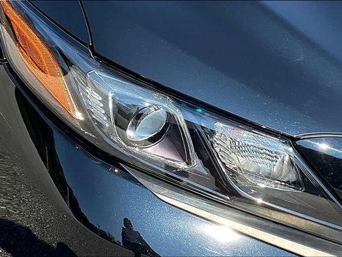 Used 2021 Toyota Camry SE FWD image 26