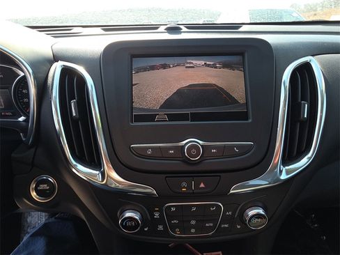 Used 2022 Chevrolet Equinox LT image 11