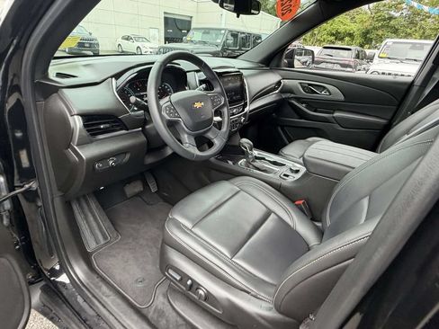 Used 2023 Chevrolet Traverse LT AWD/4WD image 17